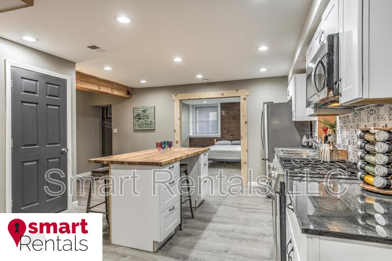 St. Louis Condo: 3640 Shaw Blvd - BE