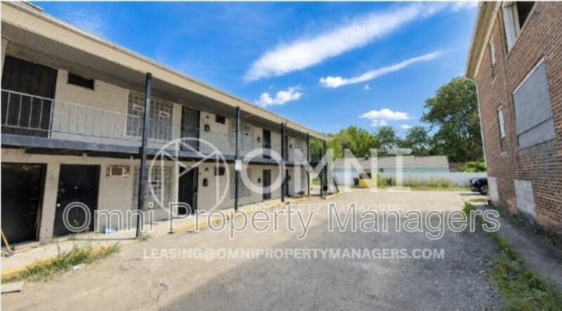 Detroit Condo: 11360 Wyoming Ave