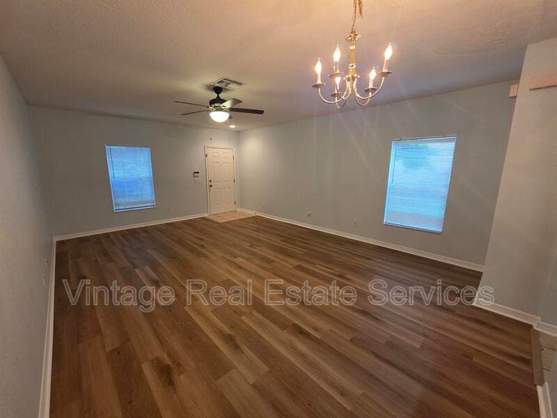 Riverview House: 12226 Foxmoor Peak Dr