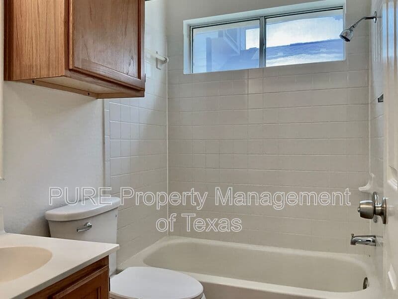 Round Rock House: 3123 Jazz St
