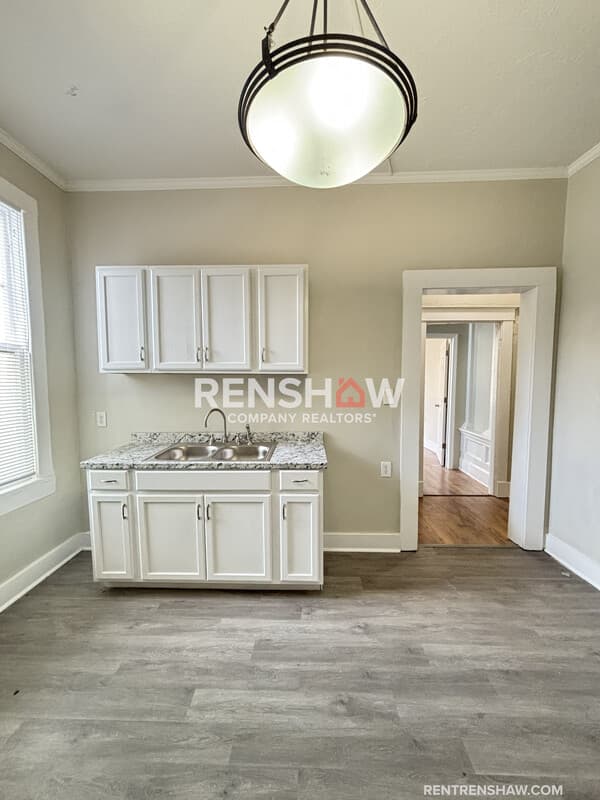 Memphis House: 1571 E Mclemore Ave
