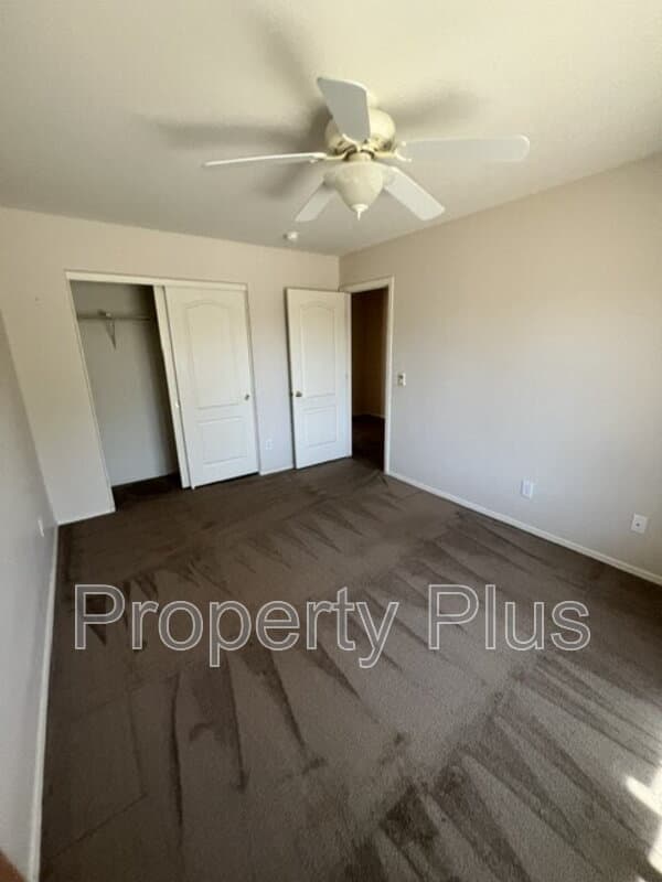 Florence House: 24115 N Desert Dr