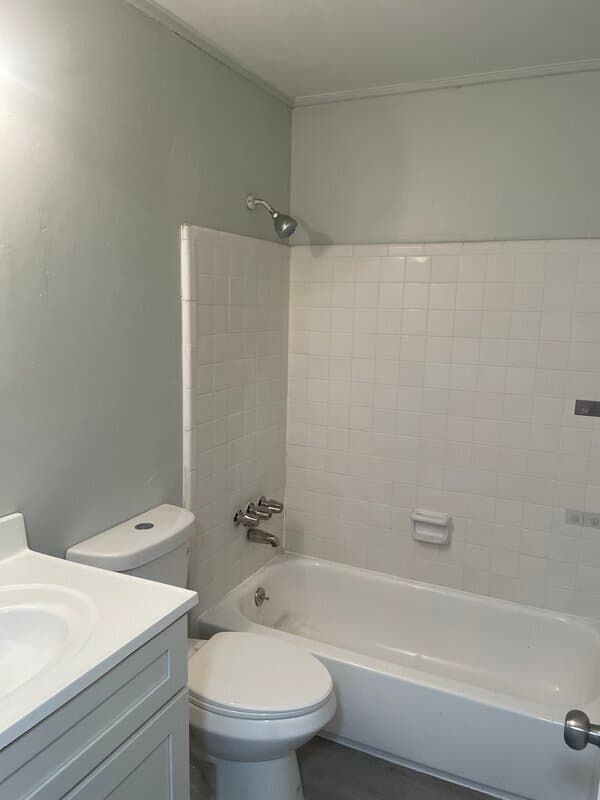 Columbia Condo: 1208 Bush River Rd