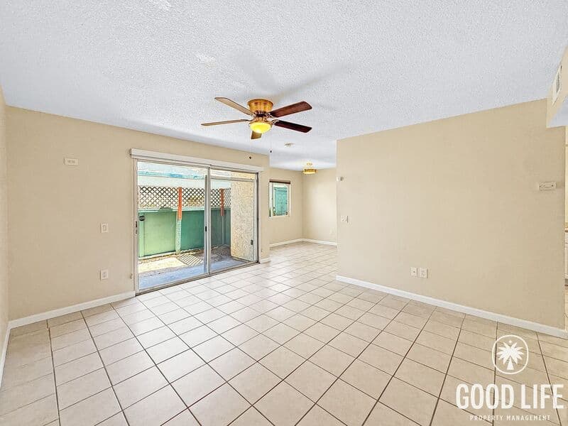 Escondido Condo: 1811 E Grand Ave
