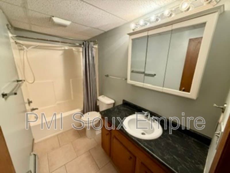 Sioux Falls Condo: 440 S. Western