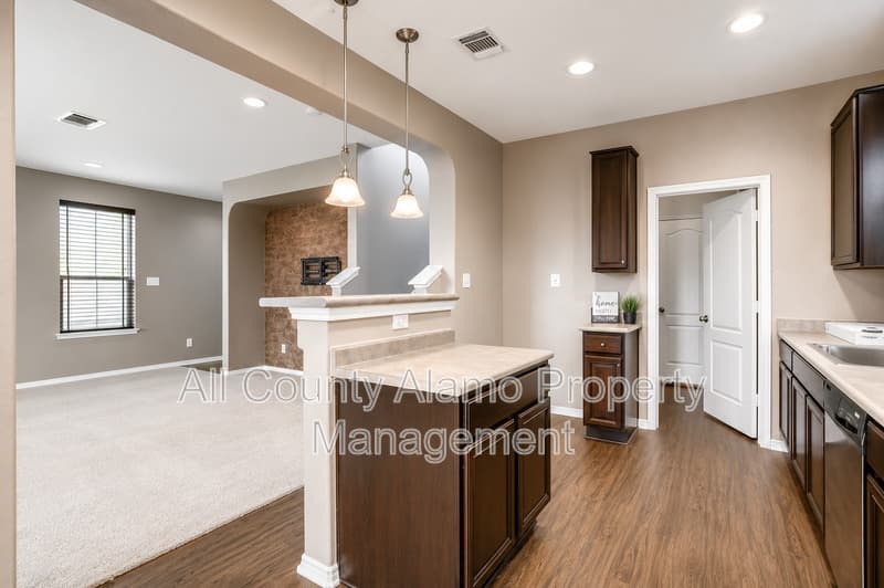 San Antonio House: 5071 Mustang Vw