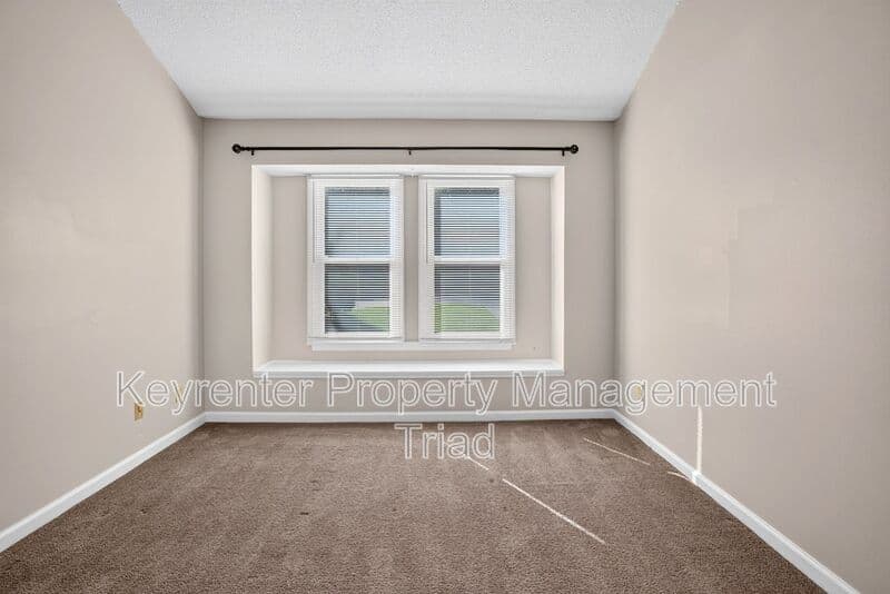 Greensboro House: 3607 McCuiston RD