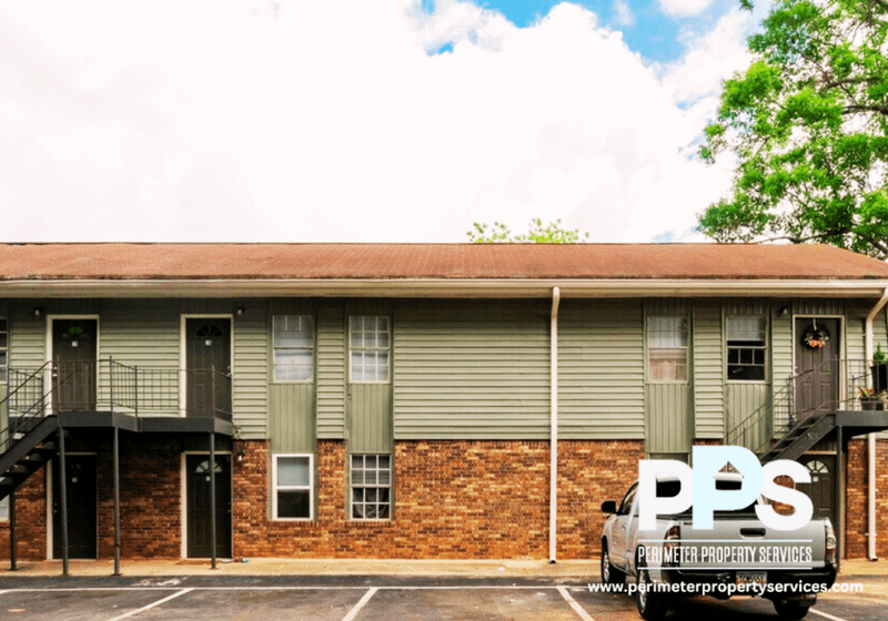 Carrollton House: 1126 Maple St