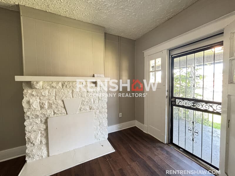 Memphis House: 696 Decatur St
