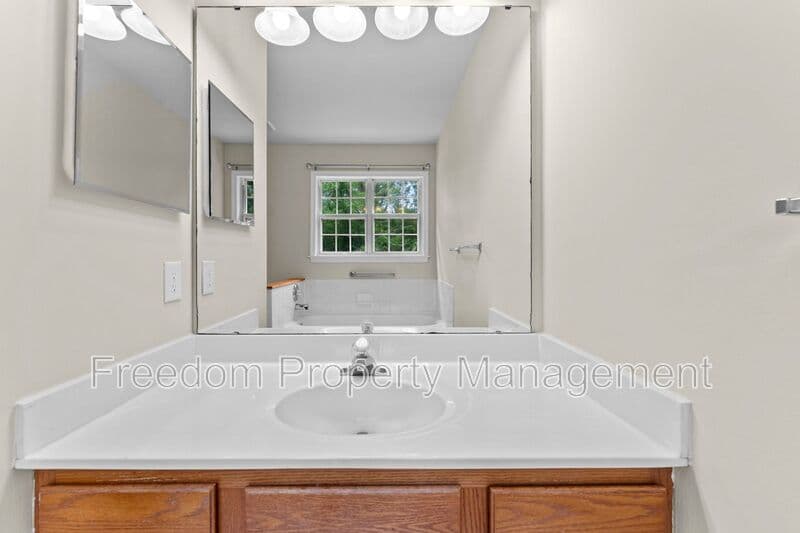 Manassas Townhome: 8644 Sanderling Dr