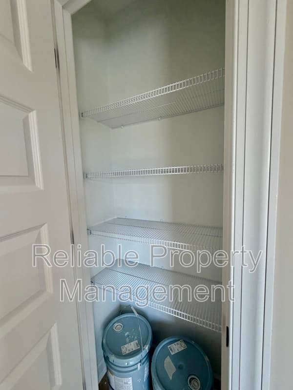 Pine Level Townhome: 428 W Main St