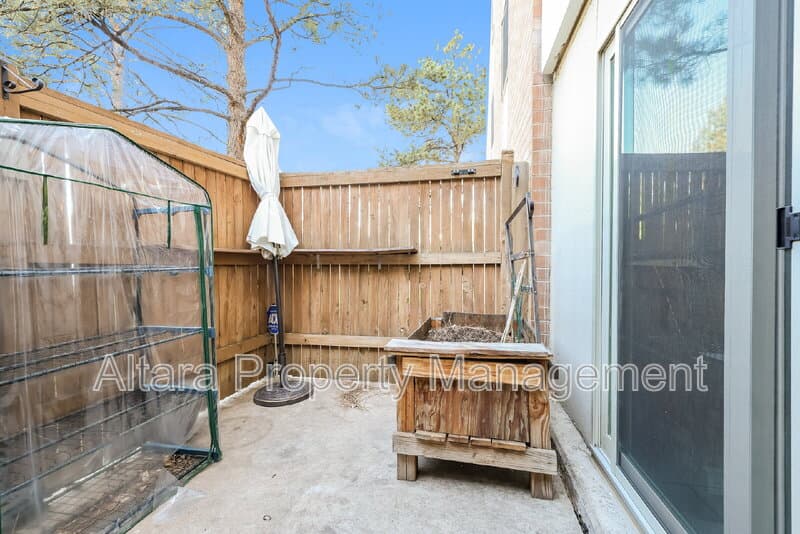 Denver Condo: 2880 S Locust St