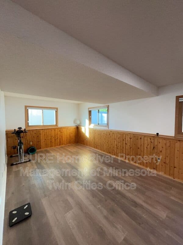 Coon Rapids House: 12394 Magnolia Cir Nw