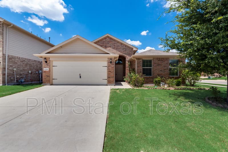 Fort Worth House: 6324 Spokane Drive