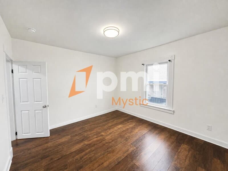 Meriden Condo: 135 Willow Street