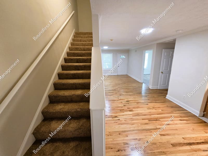 Atlanta House: 1687 Thoms Dr NW