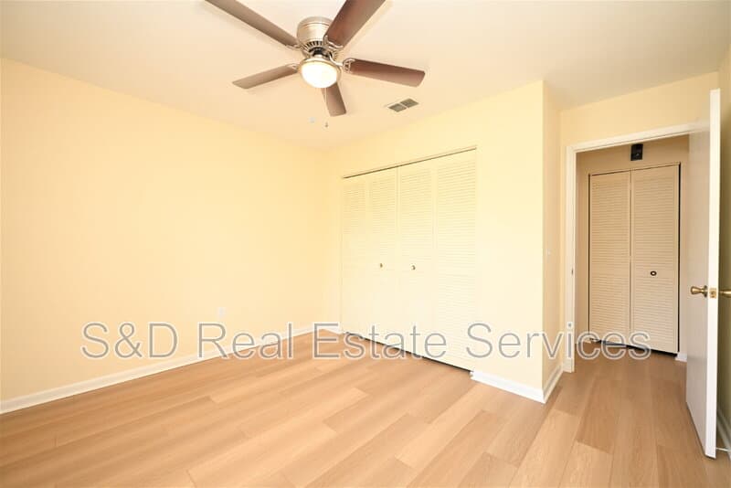 Lakeland House: 1774 Birchwood Loop