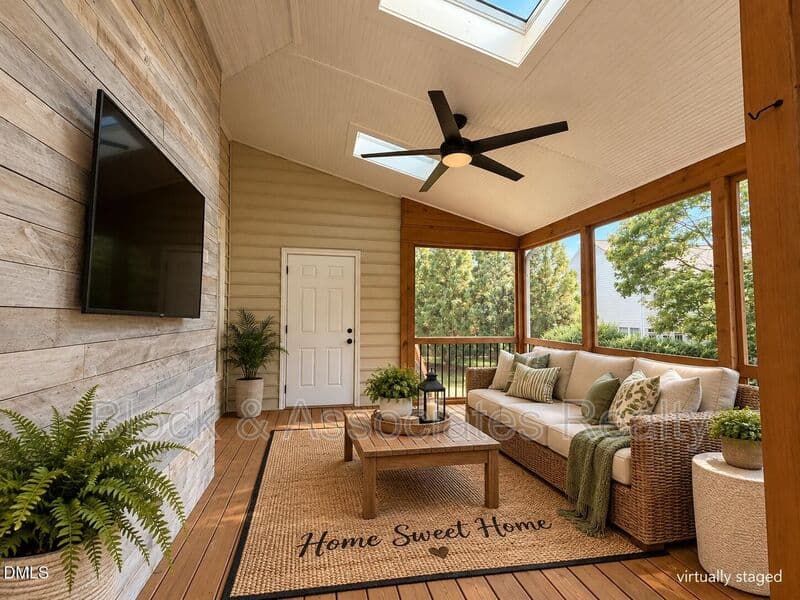 Apex House: 803 Knightsborough Way