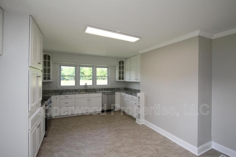 Pauline House: 5408 South Carolina HWY 215