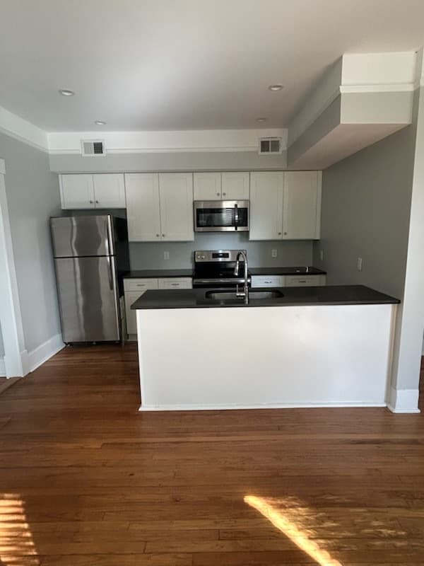 Savannah Condo: 2109 Abercorn Street