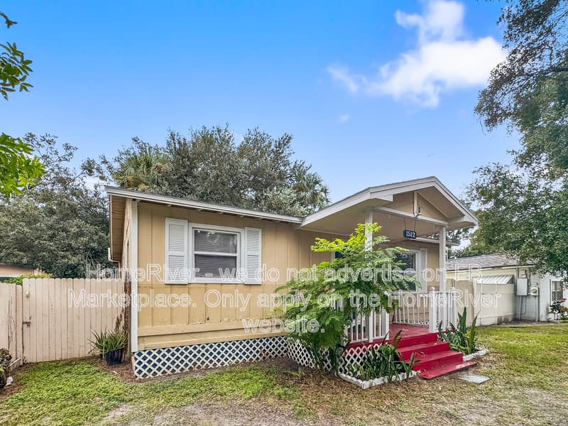 Tampa House: 1512 W Comanche Ave
