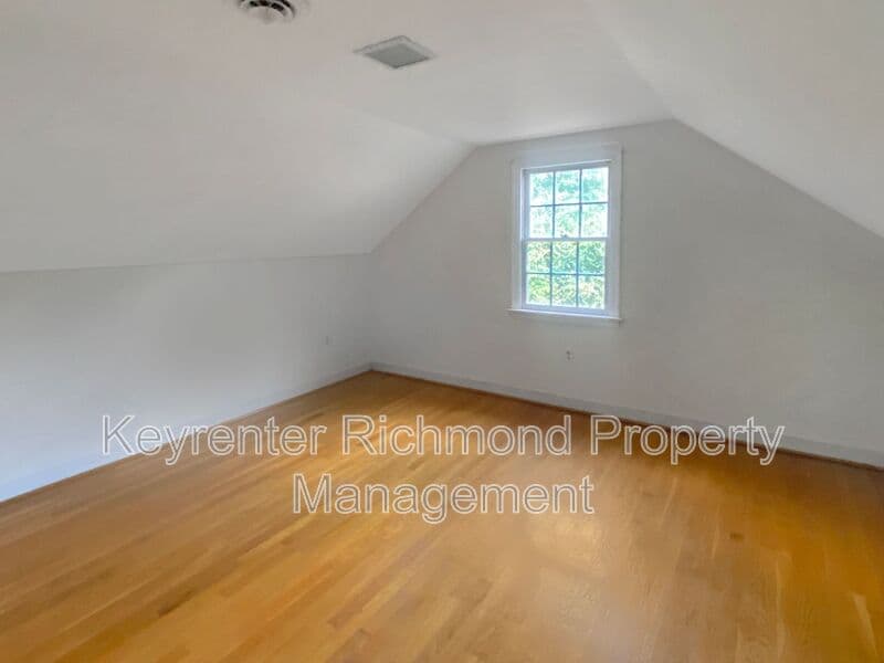 Chesterfield House: 9310 Redbridge Road