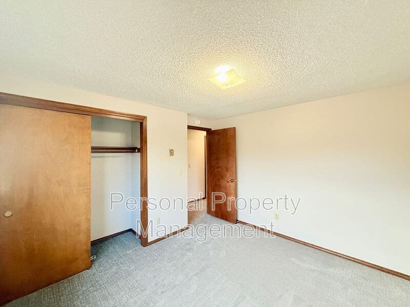 Vancouver House: 414 W 39th St