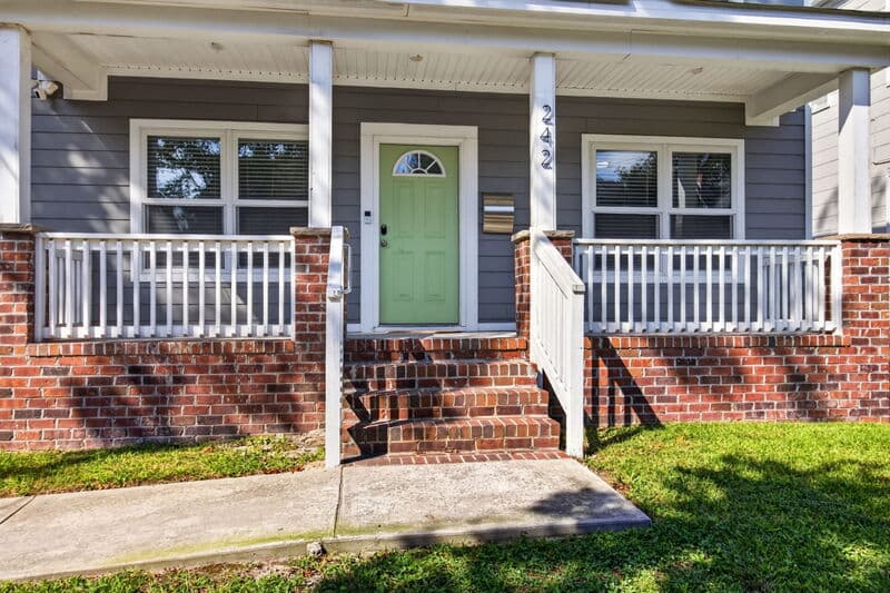 Portsmouth House: 242 Webster Ave