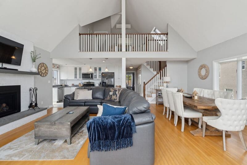 Wells House: 572 Ocean Avenue