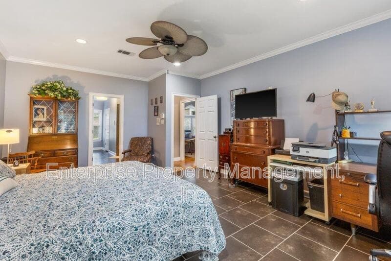 Collierville House: 10290 Shrewsbury Run Way