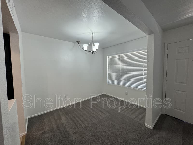 Mesa Condo: 1331 W Baseline Rd, 242