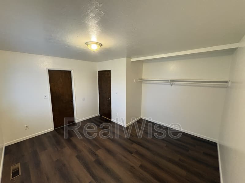 Sutherlin House: 231 Hawthorne St