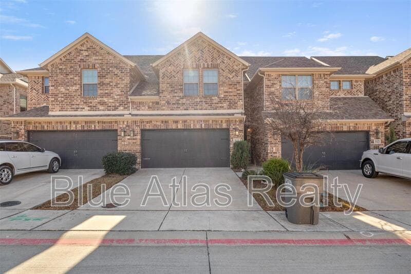 Allen House: 544 Sequoia Street