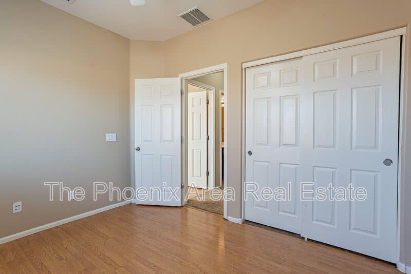Maricopa House: 44626 W Yucca Ln