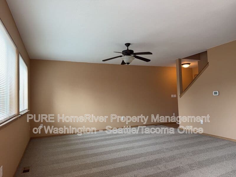Tacoma House: 126 131st St E