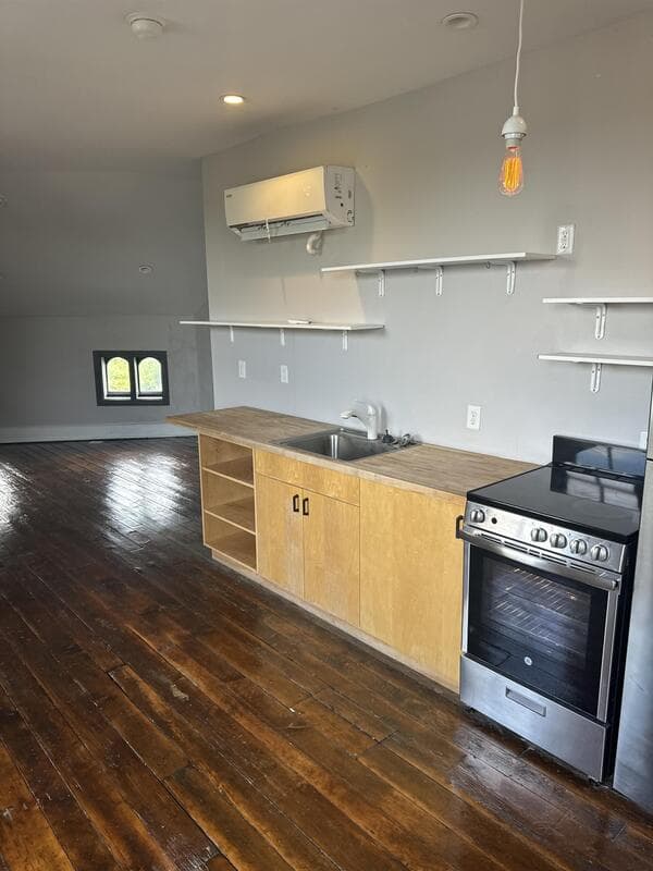 Cincinnati Condo: 205 West McMicken Avenue - 4F