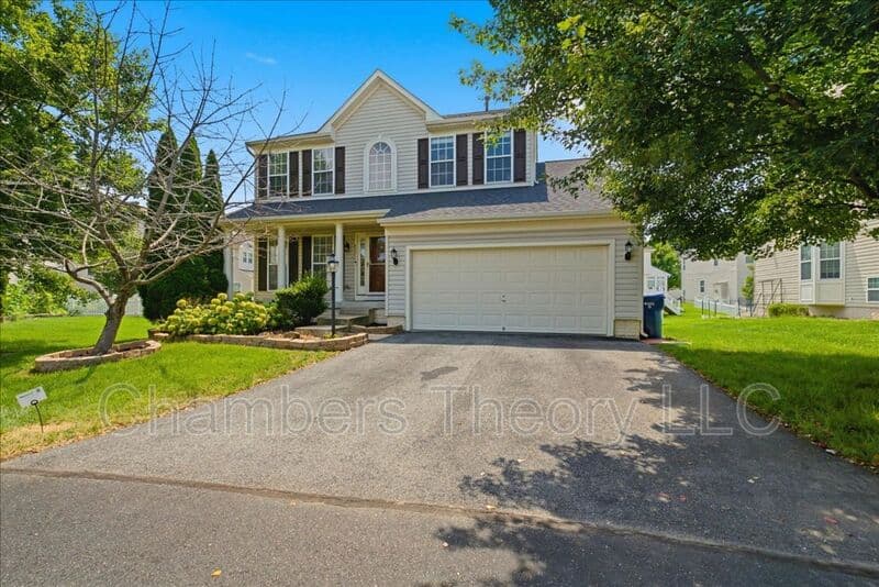 Chantilly House: 42211 Marcy Way