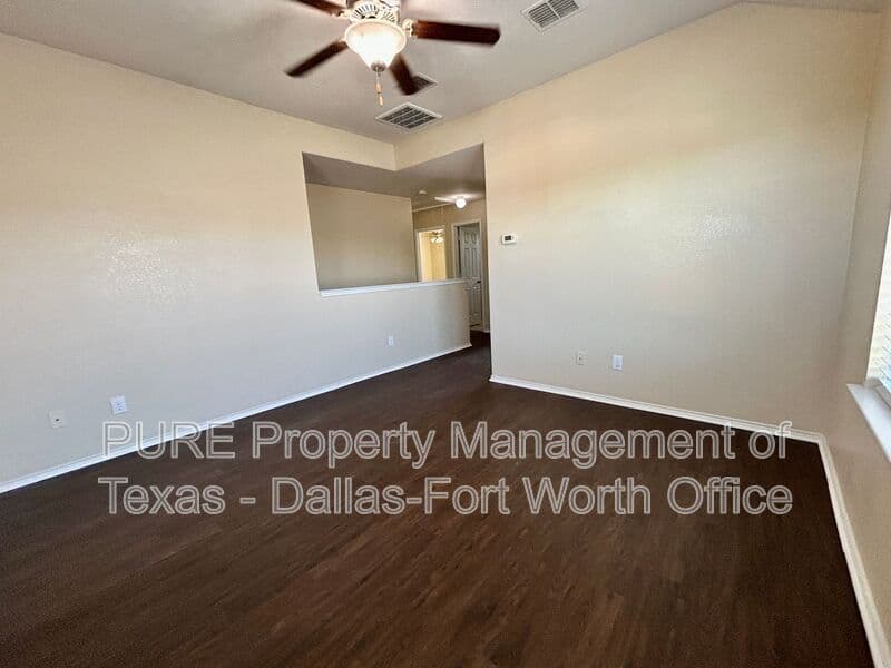 Haslet House: 809 San Miguel Trl