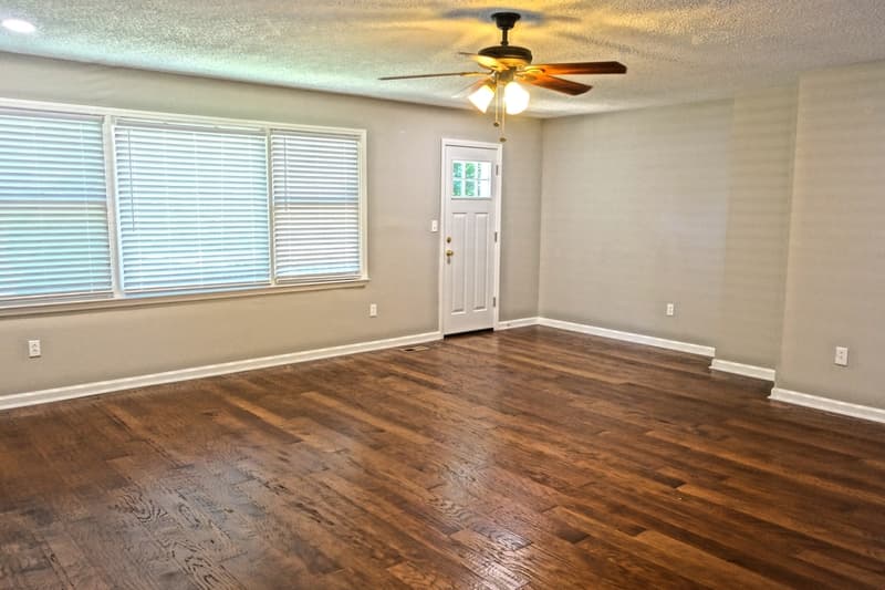 Huntsville House: 1705 Toll Gate Road SE