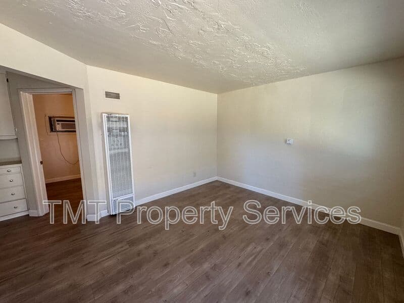 Sacramento Condo: 2530 S St