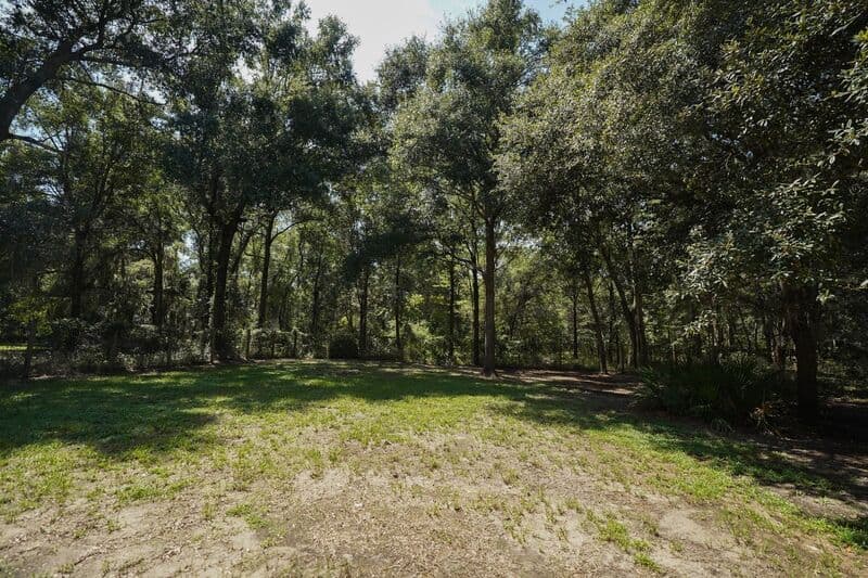 Midway House: 44 Sunrise Cir