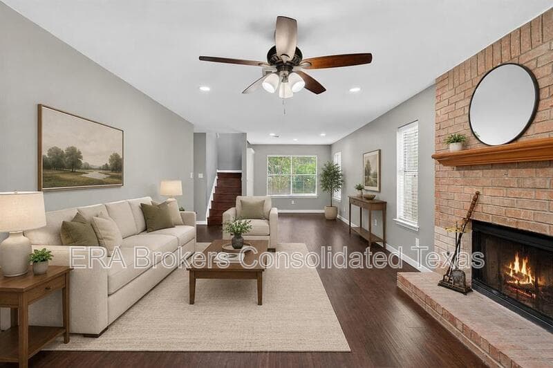 Austin House: 7601 Windrush Dr