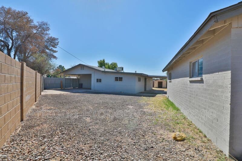 Mesa House: 1026 S. Grand