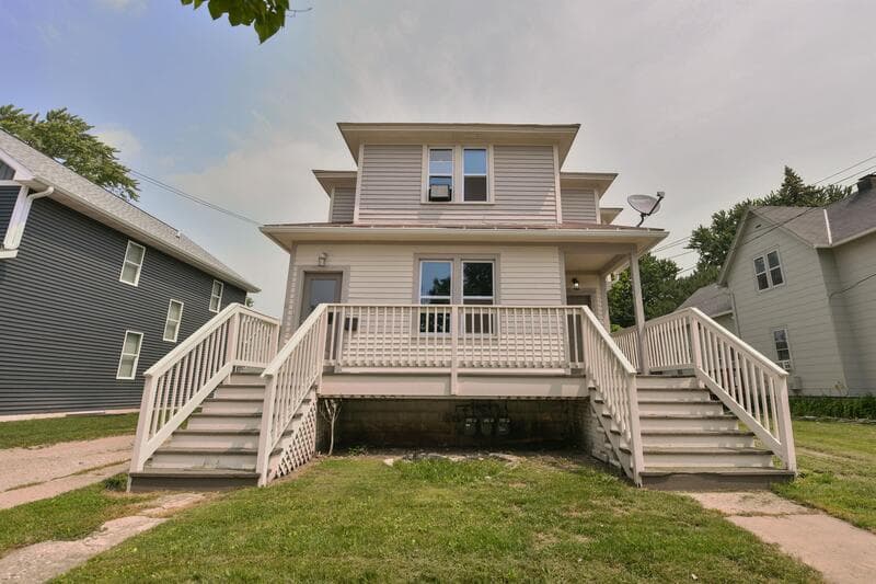 Green Bay Condo: 1217 Chicago Street