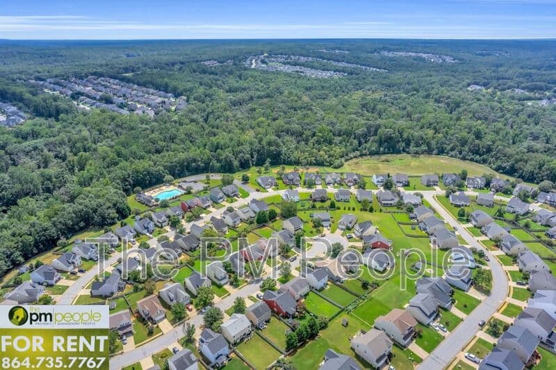 Simpsonville House: 39 Pfeiffer Ct.
