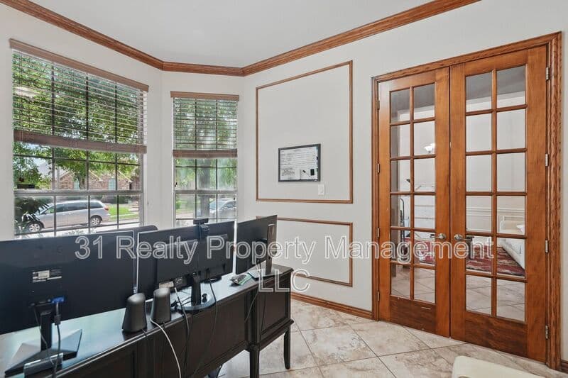 Allen Condo: 956 Cougar Dr