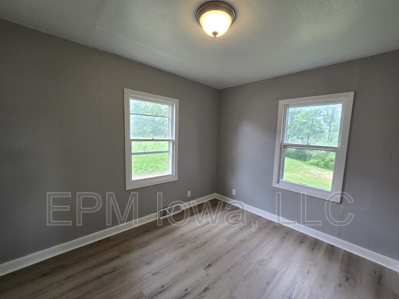 Waterloo House: 512 Maynard Avenue