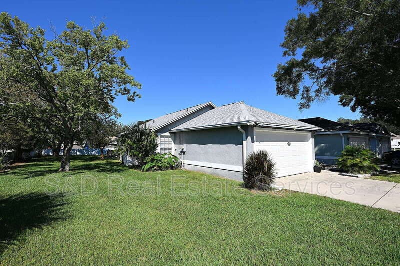 Lakeland House: 2118 Sandy Hook