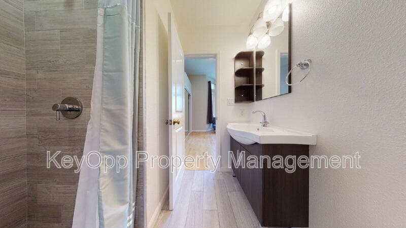 San Francisco Condo: 2332 Taraval Street