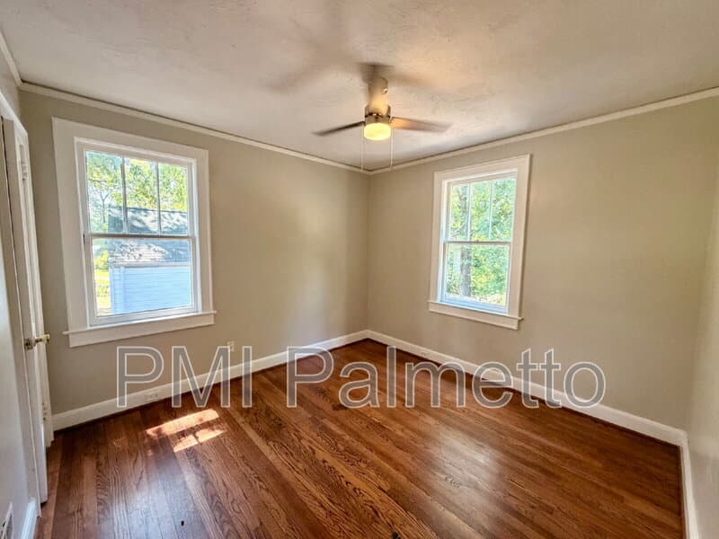 Columbia House: 1304 Mount Vernon Street